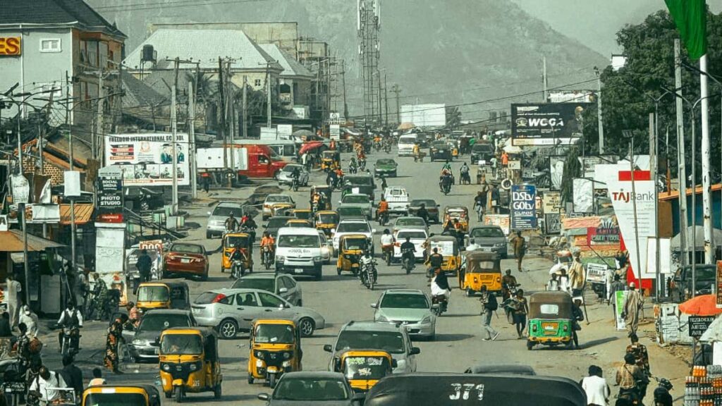 Guia practica para creadores en Peru: estrategias reales para llegar a marcas espanolas en Snapchat y montar lookbooks de moda que cierren acuerdos.