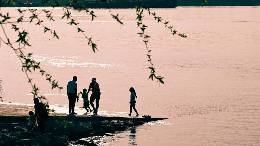 Guia practica para marcas en Peru: como localizar y contratar creadores de Republica Checa que producen contenido sobre HBO Max para impulsar crecimiento producto-led.