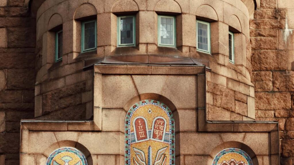 Guia practica para creadores en Peru que buscan acercarse a marcas islandesas en Instagram y montar partnerships con publishers de juegos.