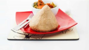 Guia practica para creadores peruanos: pasos, mensaje frio, herramientas y ejemplos reales para conectar con marcas de Oman en SoundCloud y producir tutoriales de marca.