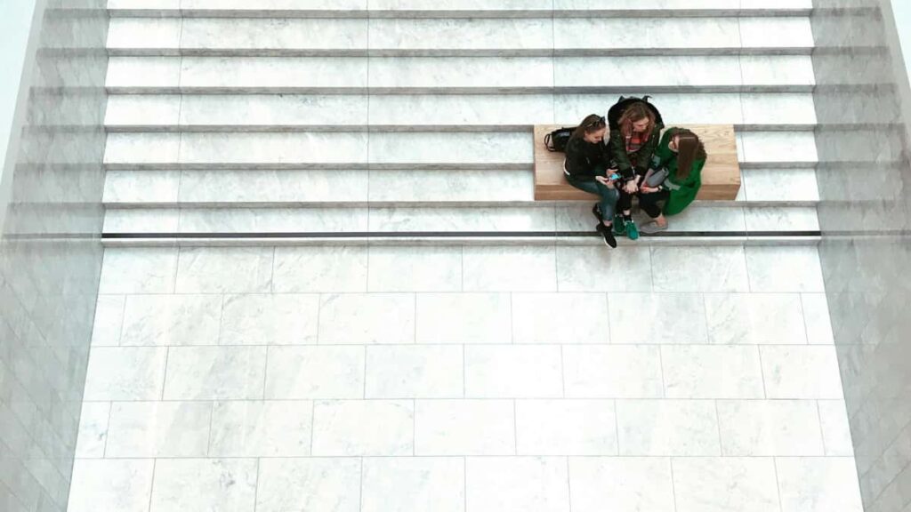 Guia practica para anunciantes en Peru: como identificar creators bolivianos en Snapchat, evaluar fit para campanas de reaccion de albumes y activar colaboraciones efectivas.